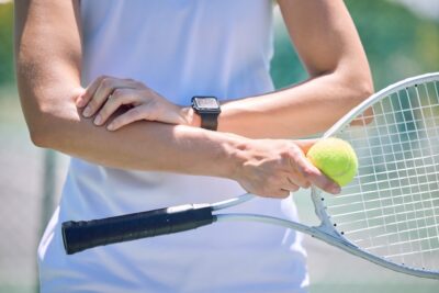 テニス肘（上腕骨外側上顆炎）の原因と改善方法